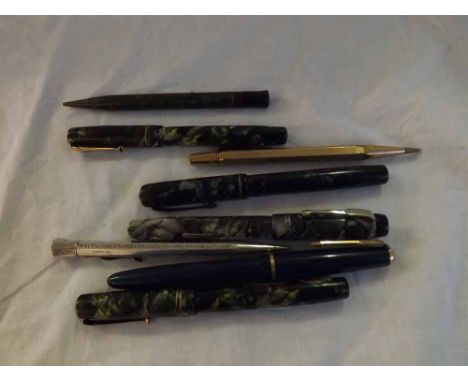 Small collection of various vintage Fountain Pens including Swan, Unique, Conway Stewart etc 