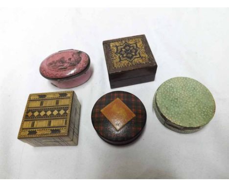 A Mixed Lot comprising: small Tartan Ware Lidded Container in the MacDonald pattern, a small Bilston type enamel Pill Box (A/