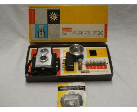 A Kodak "Starflex" camera gift set in original box