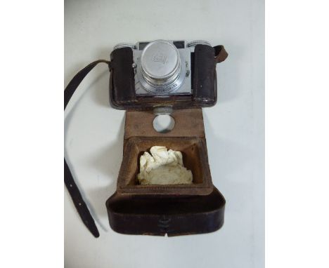 A Paxette Vintage Camera with Prontor Lens 