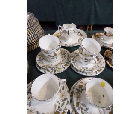 A Collection Wedgwood Teawares to Include Four Trios, Two Cups and Saucers, Cake Plate and Cream Jug 
