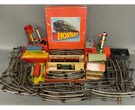 Hornby by Meccano - O gauge clockwork tinplate Passenger set 31  45746 locomotive and tender, two passenger coaches, assorted