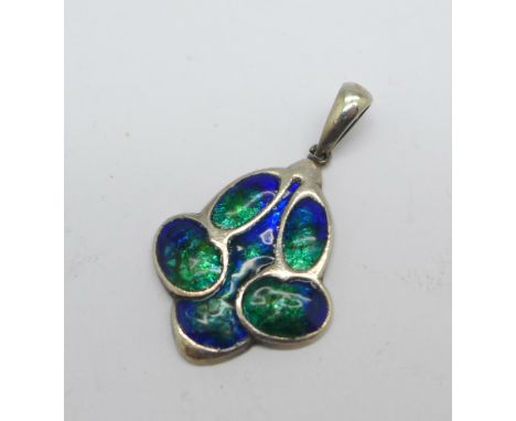 A silver and enamel Arts and Crafts pendant, Birmingham 1908, William Hair Haseler, width 22mm 