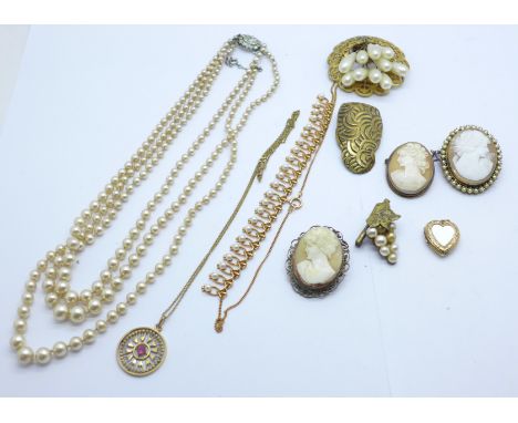 A collection of Edwardian and other vintage jewellery; a 9ct back and front heart shaped locket set with mother of pearl and 