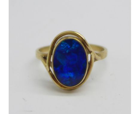 A 9ct gold and opal ring, 2.9g, P 