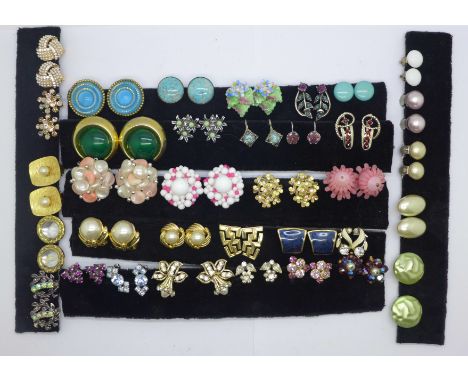 Thirty-five pairs of vintage clip-on and screw back earrings 