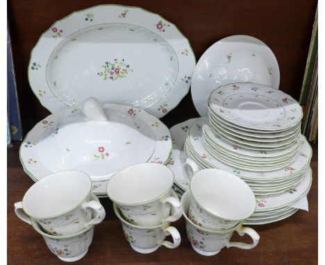 Royal Doulton Moselle Collection Avignon dinnerwares, two lidded tureens, six tea cups, saucers, 6½" and 8½" plates, five 11"