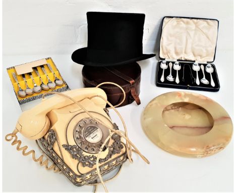 MIXED LOT OF COLLECTABLESincluding a circular leather collar box, Will's tobacco Ramblers Note Book, gentleman's black top ha