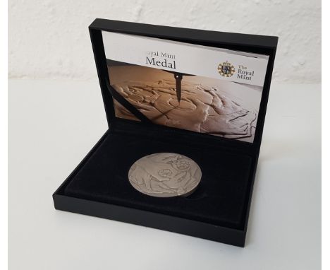 GREAT BRITAIN (1952-PRESENT DAY) QUEEN ELIZABETH II 2010 SILVER MEDAL- The inspiration behind the hands design by Gordon Summ