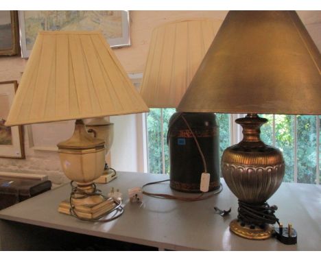 A collection of table lamps and shades to include a lamp with a green coloured body and gilded decoration, 18 without shade ,