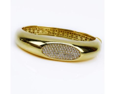 Lady's Roberto Coin style Micro Pave Set Diamond and 18 Karat Yellow Gold Hinged Bangle Bracelet. Diamonds F-G color, VS clar