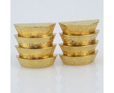 Retro 14 Karat Yellow Gold Earrings. Unsigned. Good vintage condition. Measure 7/8" x 7/8". Approx. weight: 16.2 grams. Shipp