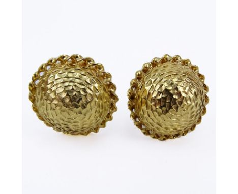 Vintage 14 Karat Yellow Gold Earrings. Signed 14K. Good vintage condition. Measure 1" diam. Approx. weight: 19.2 grams. Shipp