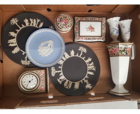 A collection of Wedgwood items to include Blue jasperware plates, clio patterned mantle clock, vase, lidded boxes etc 1 tray)