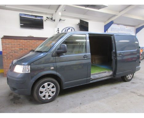 Make &amp; Model: VW Transporter T30 TDI LWBDate of Reg: LB57 UJYColour: Greycc: 2460MoT: 23-02-2022Fuel Type: DIESELMileage: