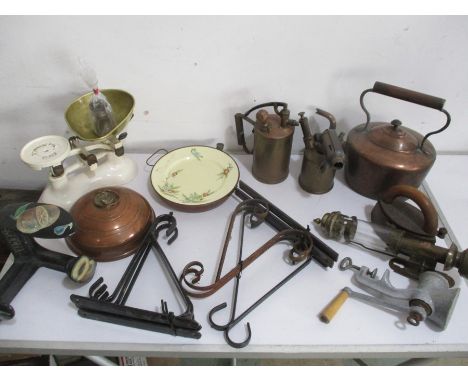 A collection of metal items including copperware, vintage kitchen scales with weights, wall brackets etc. In two boxes.