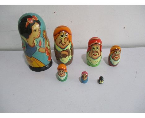 Disney's Snow White &amp; Seven Dwarfs vintage nesting dolls
