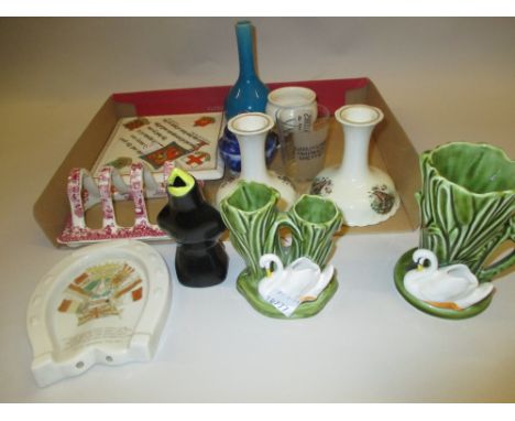 Goss crested porcelain teapot stand together with a Goss horseshoe ashtray and a small quantity of other ceramics