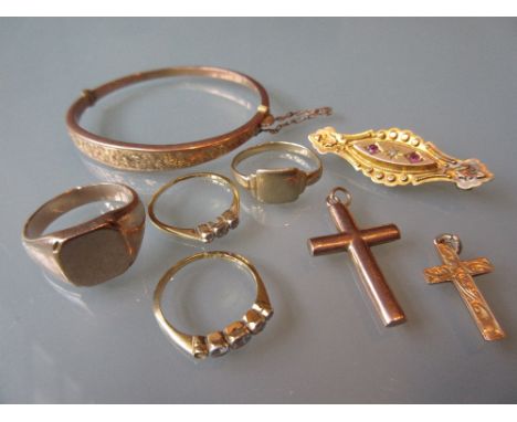 Unmarked yellow metal signet ring, three various gold rings, two crucifixes, a Victorian bar brooch and a child's 9ct gold fl