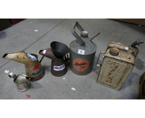 5 vintage oil canisters: Mobil and Aladdin etc (5)