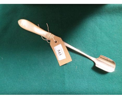 Silver and mother of pearl handled cheese scoop (London 1817)