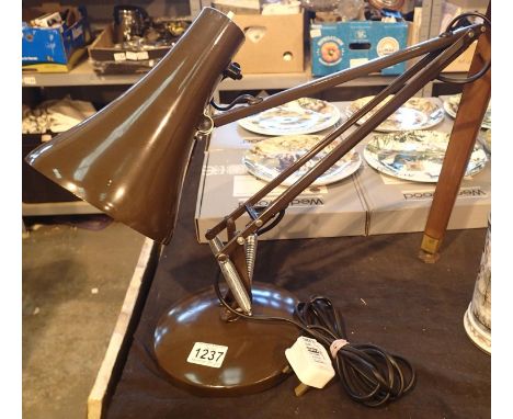Modern anglepoise lamp. Not available for in-house P&P, contact Paul O'Hea at Mailboxes on 01925 659133Condition Report: All 
