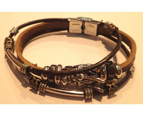 White metal para cord and leather gents dragon bracelet. P&amp;P Group 1 (£14+VAT for the first lot and £1+VAT for subsequent