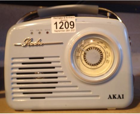 Akai vintage type radio. P&amp;P Group 2 (£18+VAT for the first lot and £3+VAT for subsequent lots) 