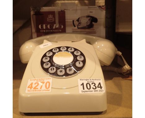 Ivory, GPO746 Retro push button telephone replica of the 1970s classic, compatible with modern telephone banking and any stan