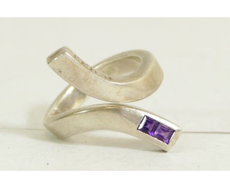 GUCCI, a silver and amethyst dress ring, fully marked, N, 10gm 