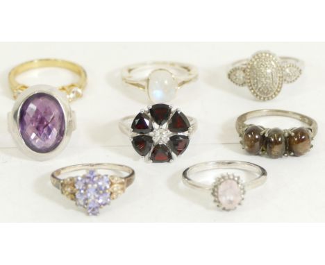 Eight silver and gem set rings, L - R, 33gm 