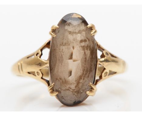 A vintage 9ct gold and smokey quartz dress ring, L, 2.1gm 