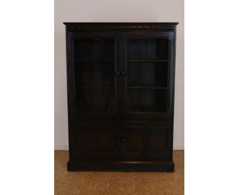 Oak display cabinet with 2 glass doors and 2 panel doors, designer Luigi Ercolani for Ercol, England 1960s, h. 138, w. 101, d