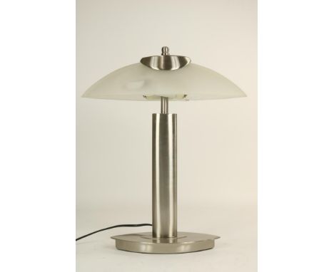 Design chrome 2-lights table lamp with white glass lampshade, h.  42 cm.Design chromen 2-lichts tafellamp met witte glazen ka