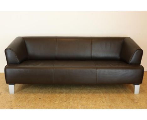 Brown leather Rolf Benz sofaBruinlederen Rolf Benz 3 zits-bank op aluminium poten, model RB  2300, h. 75, br. 205, d. 80 cm.