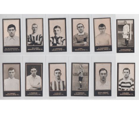 Cigarette cards, Smith's, Footballers (Titles, light blue backs), 12 type cards, all North East teams, Newcastle United (6) M