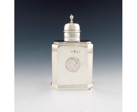 A late-Victorian Britannia standard silver tea caddy, by Thomas Bradbury, London 1897, in the early 18th century manner, rect