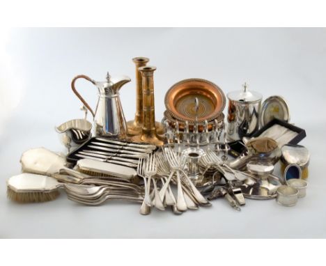 A mixed lot, comprising silver items: a capstan inkwell, Birmingham 1925, two oval photograph frames, an oval baby's rattle, 