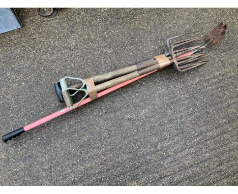 Quantity of Garden Tools 