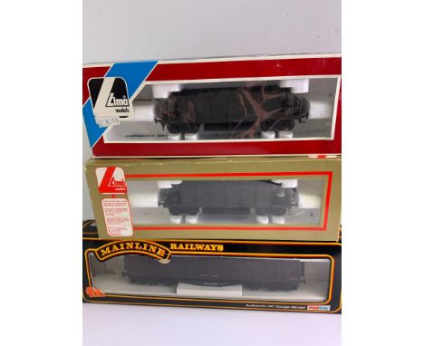 2x Lima and 1x Mainline Model Railway Carriages 