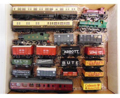 [OO GAUGE]. A MISCELLANEOUS COLLECTION  comprising a Lima G.W.R. 2-6-2 prairie tank locomotive, 4589, green livery; Hornby G.