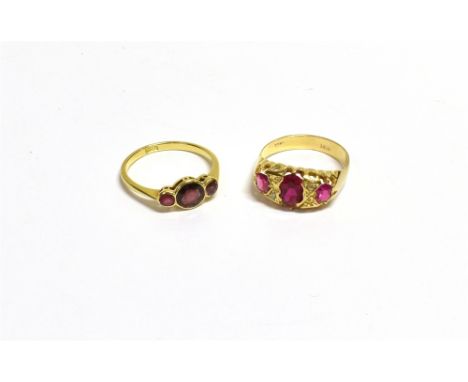 18CT GOLD GEM SET RINGS  One belcher claw set with three oval synthetic rubies, estimated to total 1.6 carats, with two senai