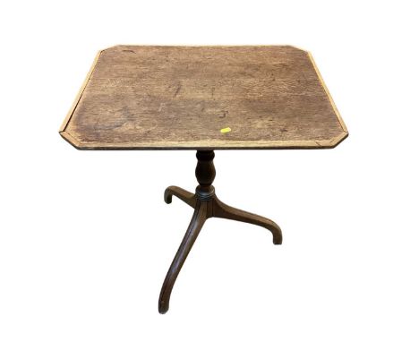 Georgian oak tripod table, 66cm wide, 70.5cm high