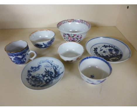 A collection of 18th century Chinese porcelain bowls and saucers - 7 pieces Condition report: Minor rim chips to some, gildin