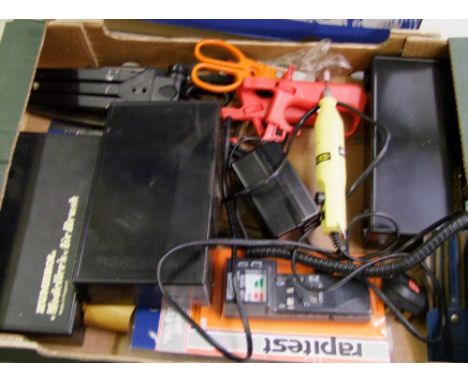 A mixed collection of model making items: Humbrul air brushes x 2, tools, mini sander etc (1 tray). 
