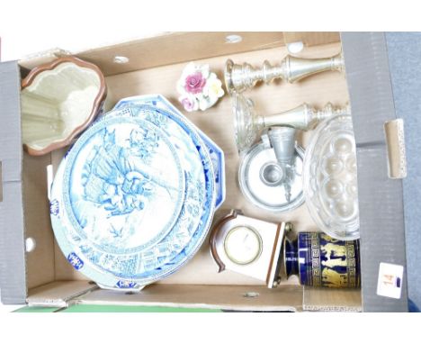 A mixed collection of items to include: blue &amp; white decorative plates, small oak cased mantle clock, jelly Molds etc 