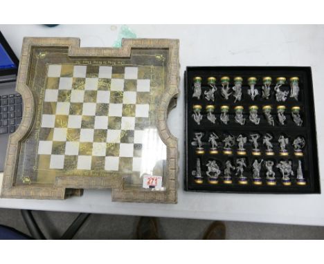 Noble Collection Lord of the Rings Theme Chess Set &amp; Board: 