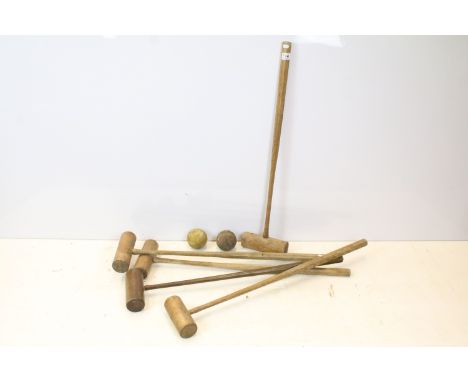 Set of five Jacques, London croquet mallets with two balls (7)