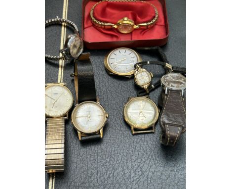 Collection of vintage Timex wristwatches 