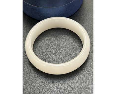 Jade bangle 